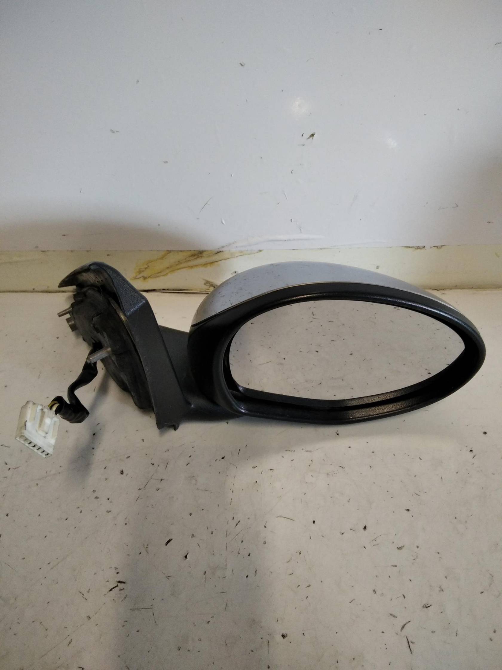 Retrovisore est. regolaz. elettr. dx.